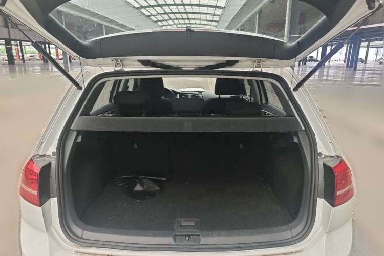 Used Volkswagen Golf 2014 1.4TSI Automatic Comfort Model Trunk