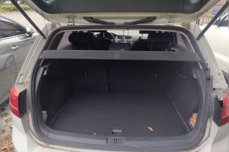 Used Volkswagen Golf 2014 1.6L Automatic Comfort Model Trunk