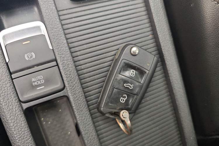 Used Volkswagen Golf 2014 1.4TSI Automatic Luxury Model Vehicle Key
