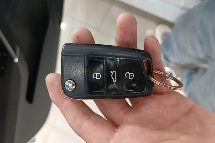 Used Volkswagen Golf 2014 1.4TSI Automatic Comfort Model Vehicle Key