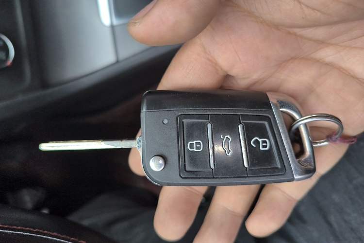 Used Volkswagen Golf 2014 1.6L Automatic Comfort Model Vehicle Key