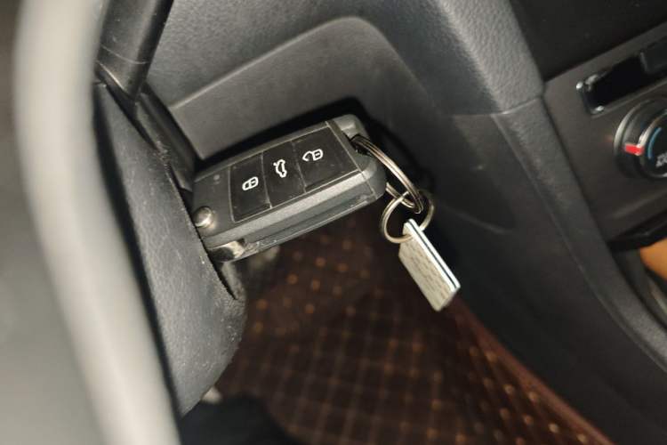 Used Volkswagen Golf 2014 1.4TSI Automatic Comfort Model Vehicle Key