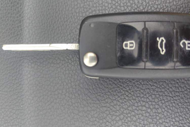 Used Volkswagen Golf 2014 1.6L Automatic Comfort Model Vehicle Key