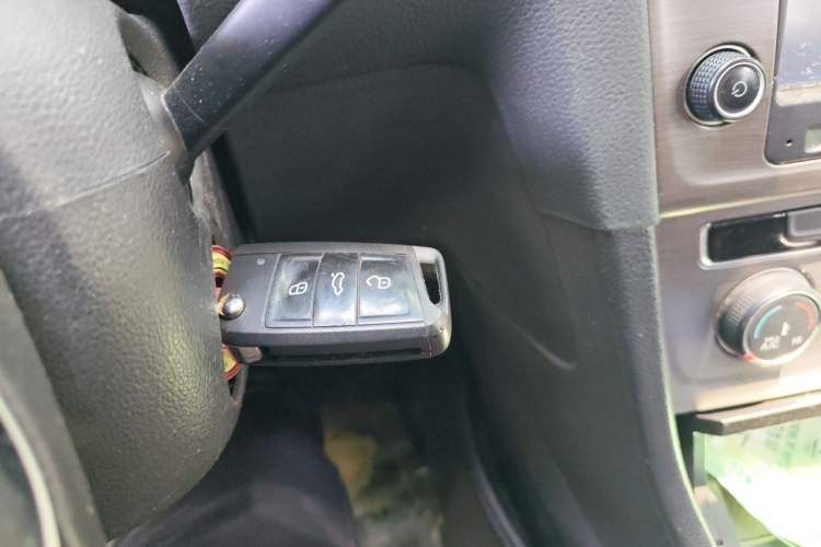 Used Volkswagen Golf 2014 1.6L Automatic Comfort Model Vehicle Key