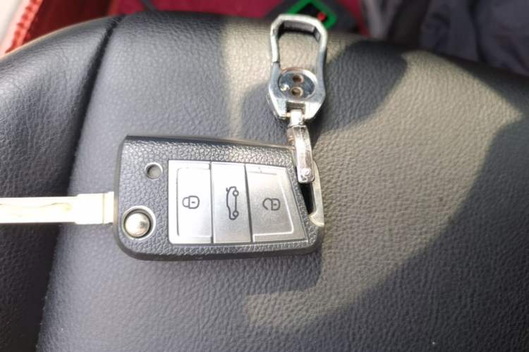 Used Volkswagen Golf 2014 1.6L Automatic Fashion Model Vehicle Key