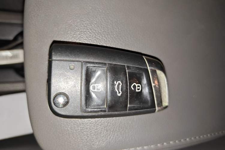 Used Volkswagen Golf 2014 1.4TSI Automatic Flagship Model Vehicle Key