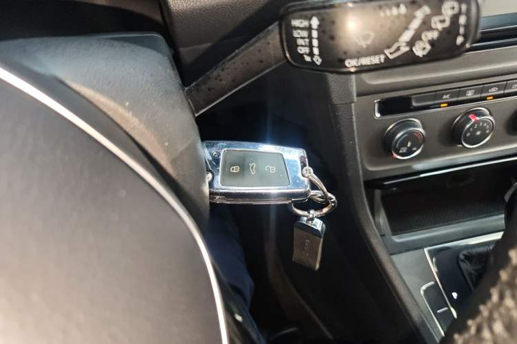 Used Volkswagen Golf 2014 1.4TSI Automatic Comfort Model Vehicle Key