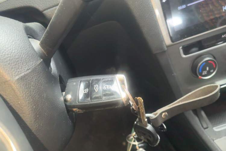 Used Volkswagen Golf 2014 1.4TSI Automatic Comfort Model Vehicle Key