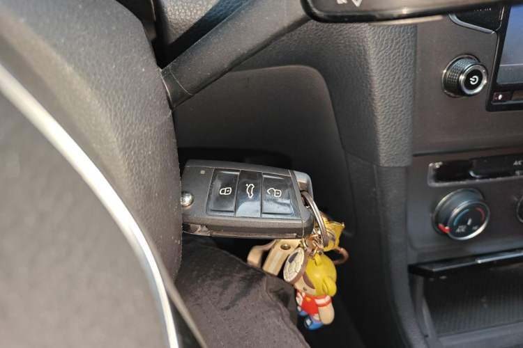 Used Volkswagen Golf 2014 1.6L Automatic Comfort Model Vehicle Key