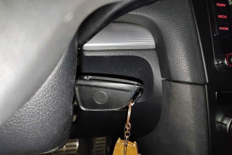 Used Volkswagen Golf 2014 2.0 TSI R Convertible Vehicle Key