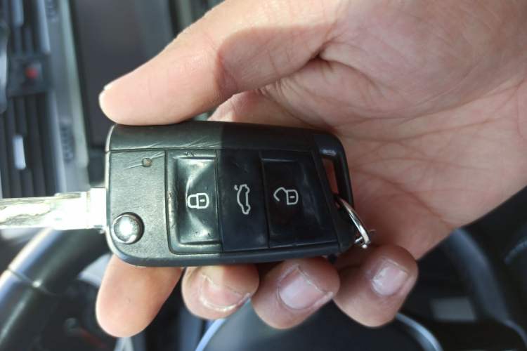 Used Volkswagen Golf 2014 1.6L Automatic Comfort Model Vehicle Key