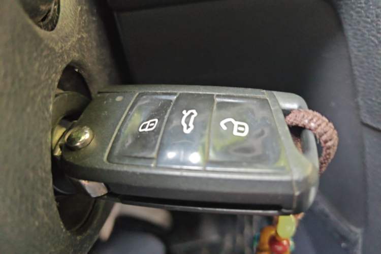 Used Volkswagen Golf 2014 1.6L Manual Fashion Edition Vehicle Key