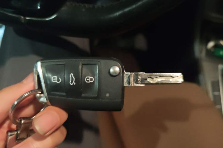 Used Volkswagen Golf 2014 1.6L Automatic Comfort Model Vehicle Key