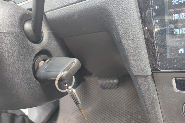 Used Volkswagen Golf 2014 1.4TSI Automatic Comfort Model Vehicle Key