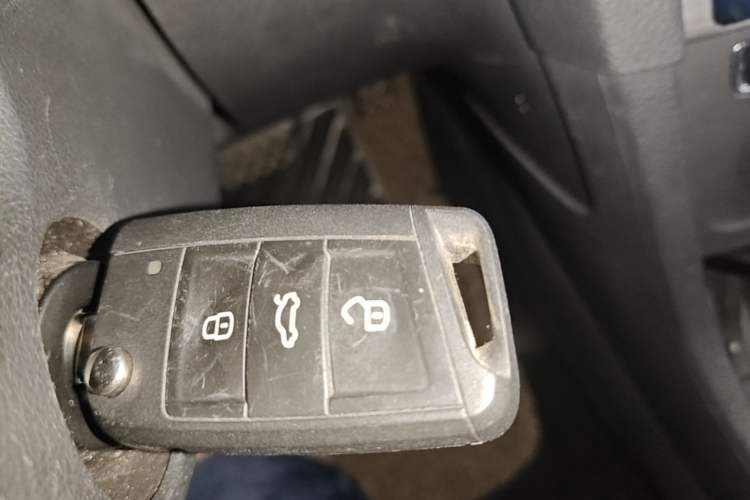 Used Volkswagen Golf 2014 1.6L Automatic Comfort Model Vehicle Key