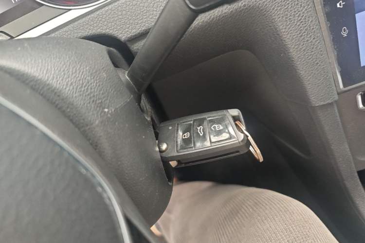 Used Volkswagen Golf 2014 1.4TSI Automatic Comfort Model Vehicle Key