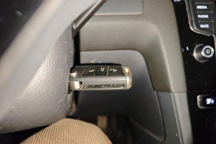 Used Volkswagen Golf 2014 1.4TSI Luxury Travel Edition Vehicle Key