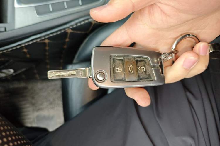 Used Volkswagen Golf 2014 1.6L Automatic Comfort Model Vehicle Key