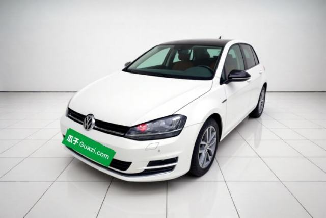 Ojetý Volkswagen Golf 2014 1.4TSI Automatic Flagship Model