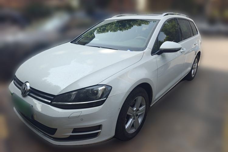 Used Volkswagen Golf 2014 1.4TSI Luxury Travel Edition Guazi used car, China used car export, Used car for sale, Used  cars, Cheapest cars for sale