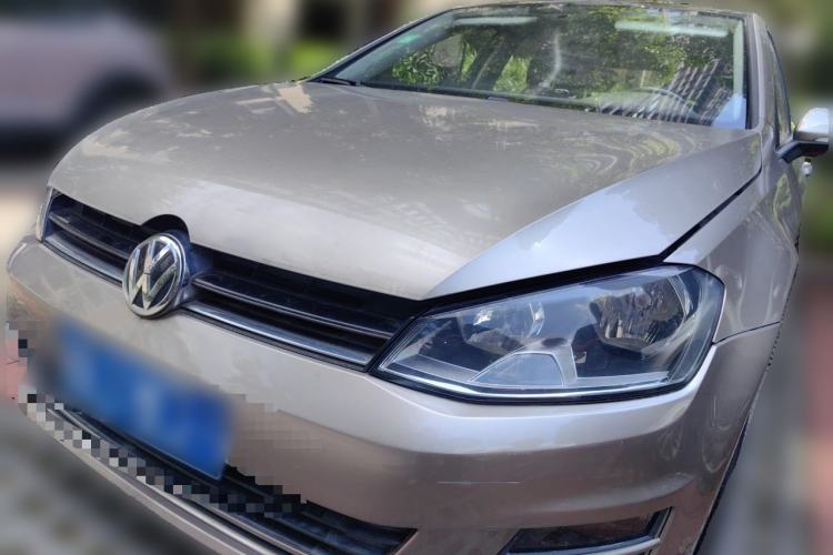 Używany Volkswagen Golf 2014 1.6L Automatic Comfort Model Guazi used car, China used car export, Used car for sale, Used  cars, Cheapest cars for sale