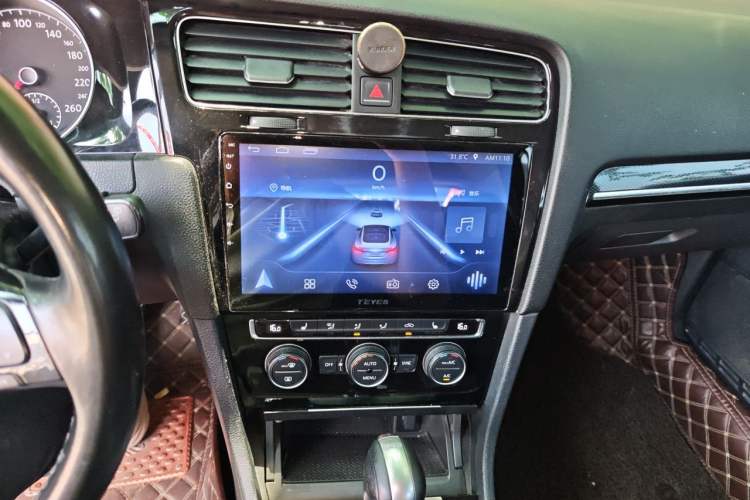 Used Volkswagen Golf 2014 1.4TSI Automatic Flagship Model Audio And AC Panel