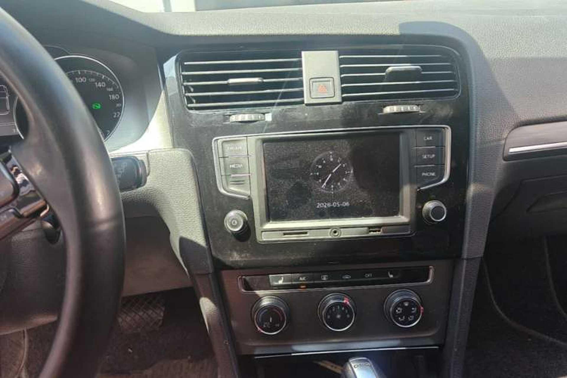 Used Volkswagen Golf 2014 1.4TSI Automatic Luxury Model Audio And AC Panel