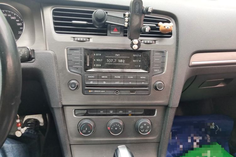 Used Volkswagen Golf 2014 1.6L Automatic Comfort Model Audio And AC Panel