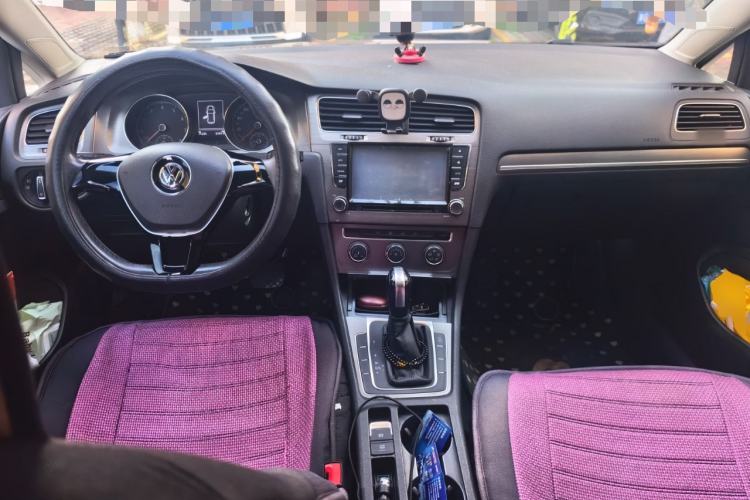 Used Volkswagen Golf 2014 1.4TSI Automatic Comfort Model Center Console