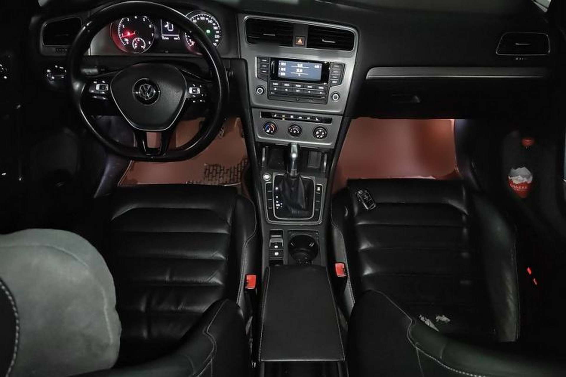 Used Volkswagen Golf 2014 1.4TSI Automatic Luxury Model Center Console