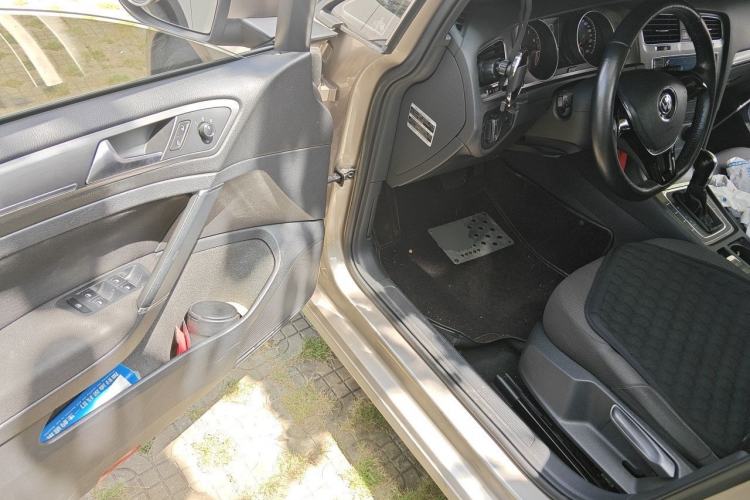 Used Volkswagen Golf 2014 1.4TSI Automatic Comfort Model Driver Seat