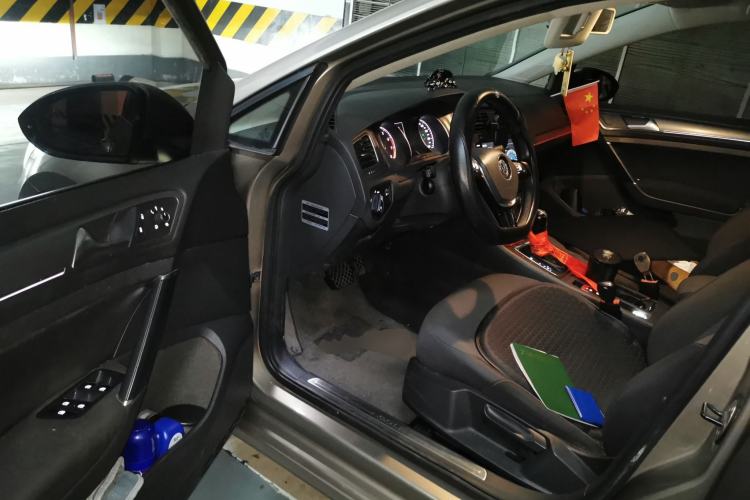 Used Volkswagen Golf 2014 1.4TSI Automatic Comfort Model Driver Seat