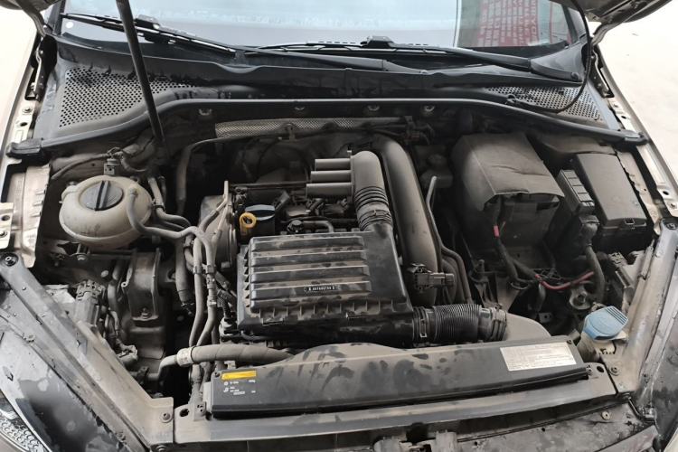 Used Volkswagen Golf 2014 1.4TSI Automatic Luxury Model Engine Bay