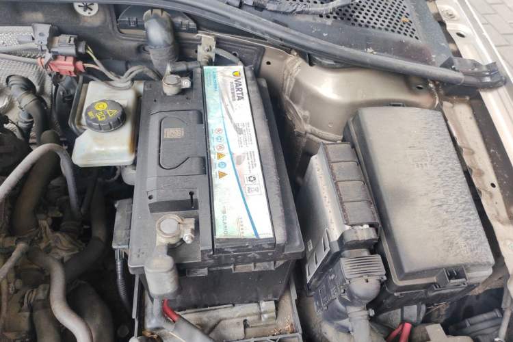 Used Volkswagen Golf 2014 1.4TSI Automatic Comfort Model Engine Bay Left