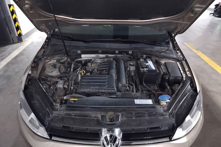 Used Volkswagen Golf 2014 1.4TSI Automatic Luxury Model Engine Bay