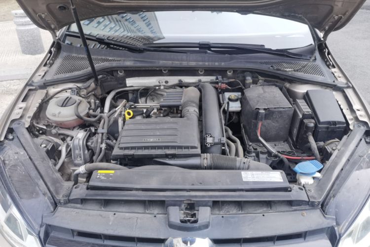 Used Volkswagen Golf 2014 1.4 TSI Manual Comfort Model Engine Bay