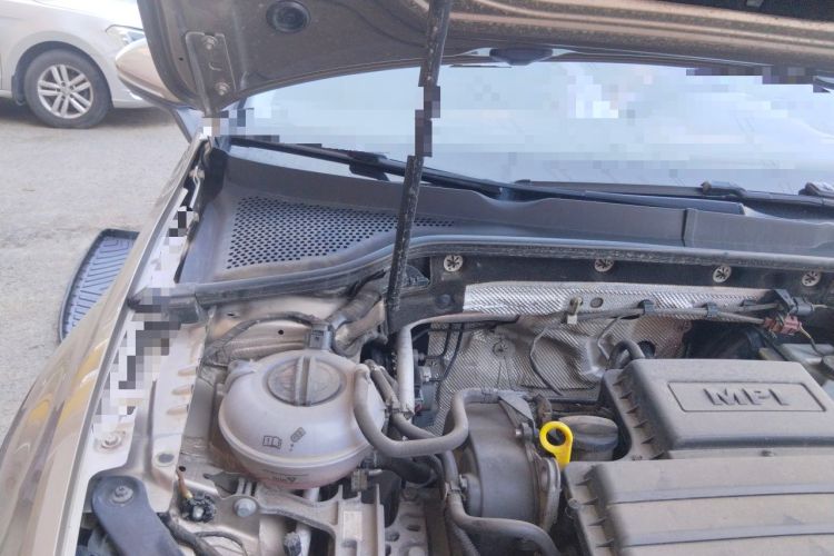 Used Volkswagen Golf 2014 1.6L Manual Fashion Edition Engine Bay Right