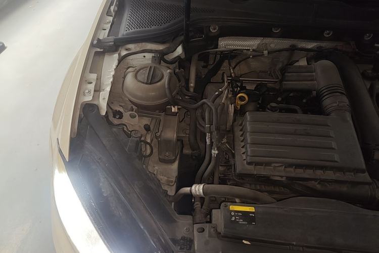 Used Volkswagen Golf 2014 1.4TSI Automatic Comfort Model Engine Bay Right