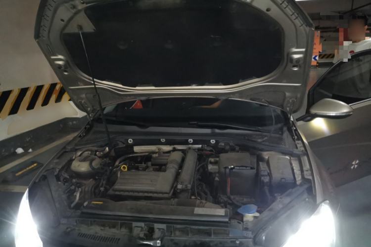Used Volkswagen Golf 2014 1.4TSI Automatic Comfort Model Engine Bay