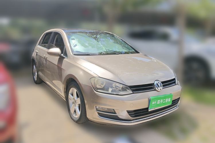 Used Volkswagen Golf 2014 1.4TSI Automatic Comfort Model Front Right 45 Deg