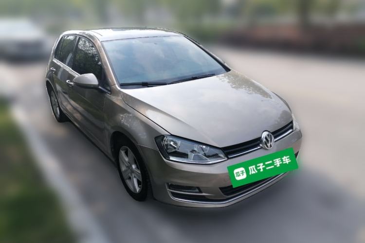 Used Volkswagen Golf 2014 1.4TSI Automatic Comfort Model Front Right 45 Deg