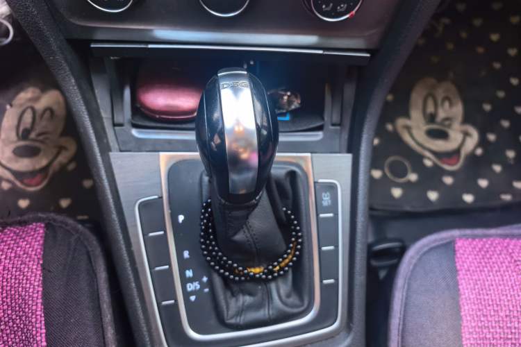 Used Volkswagen Golf 2014 1.4TSI Automatic Comfort Model Gear Lever