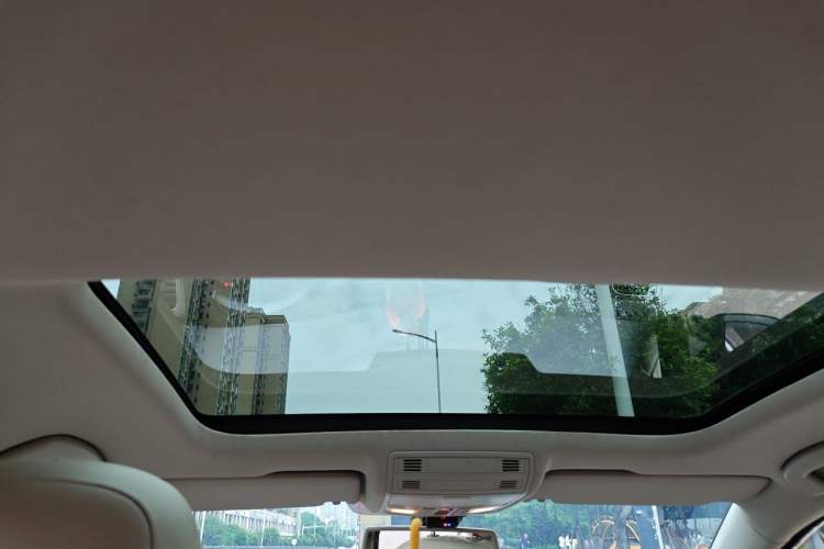 Used Volkswagen Golf 2014 1.4TSI Automatic Luxury Model Headliner