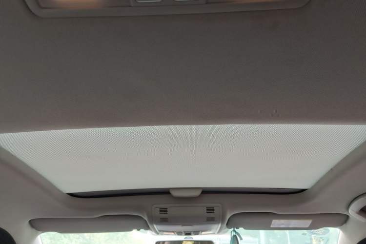 Used Volkswagen Golf 2014 1.6L Automatic Comfort Model Headliner