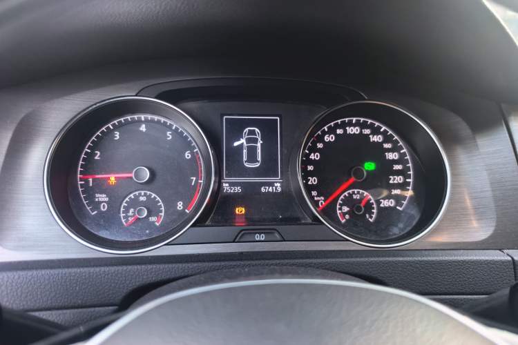 Used Volkswagen Golf 2014 1.4TSI Automatic Comfort Model Instrument Cluster