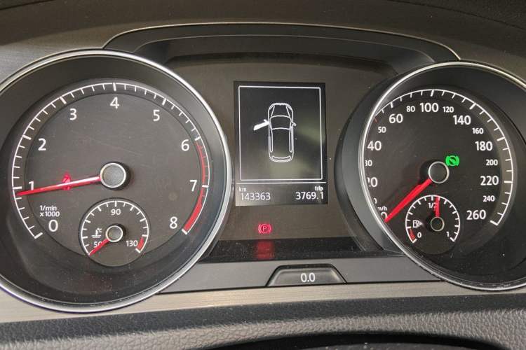 Used Volkswagen Golf 2014 1.4TSI Automatic Comfort Model Instrument Cluster