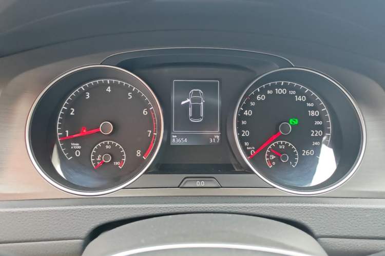 Used Volkswagen Golf 2014 1.4TSI Automatic Comfort Model Instrument Cluster