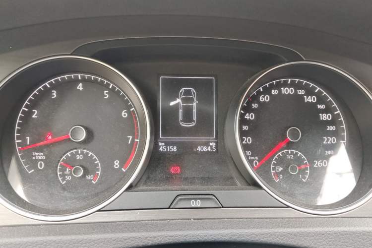 Used Volkswagen Golf 2014 1.6L Automatic Comfort Model Instrument Cluster
