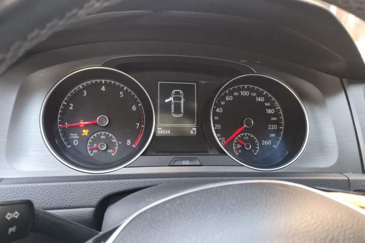 Used Volkswagen Golf 2014 1.6L Automatic Comfort Model Instrument Cluster
