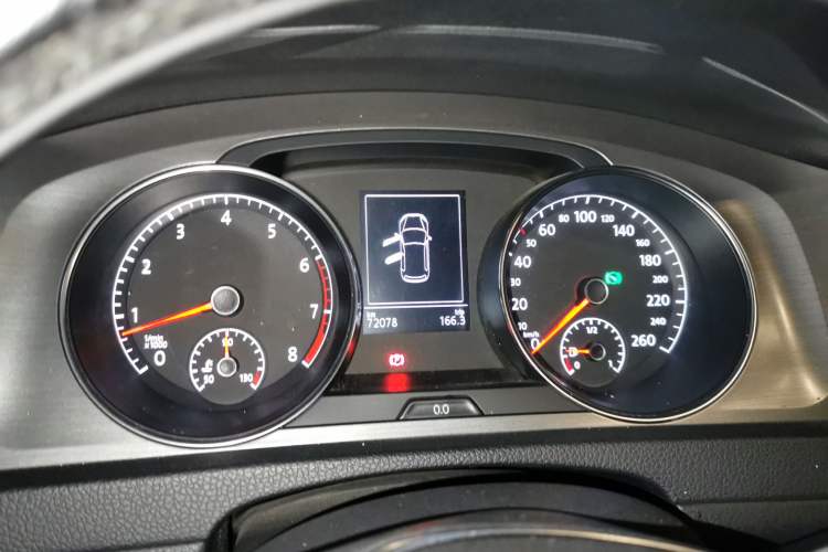 Used Volkswagen Golf 2014 1.4TSI Automatic Comfort Model Instrument Cluster